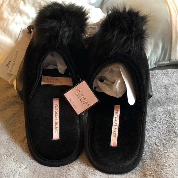 Victoria secret slippers - Picture 1 of 1